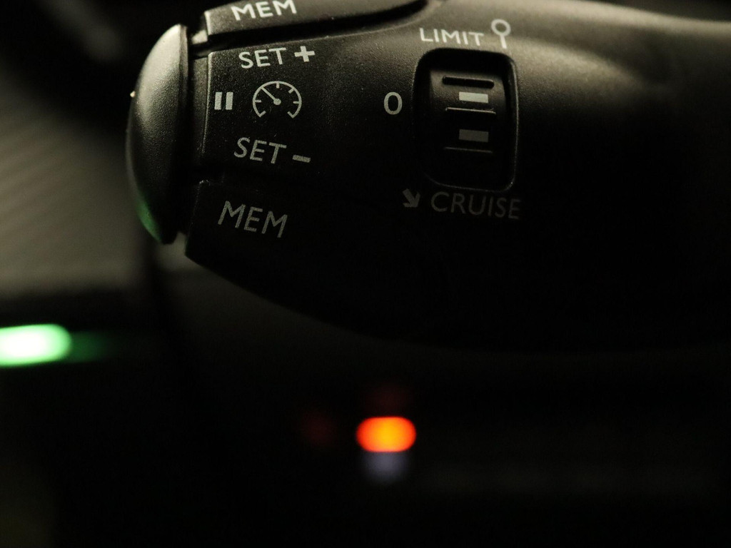 48654340-24.jpg